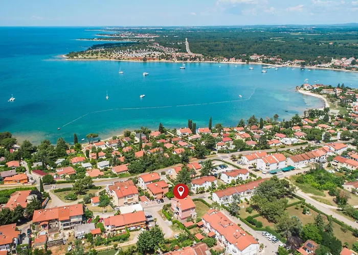 Pinta Mit Blick Auf Wasser By Interhome * דיילה