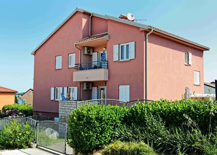 Apartment Pinta Mit Blick Auf Wasser By Interhome