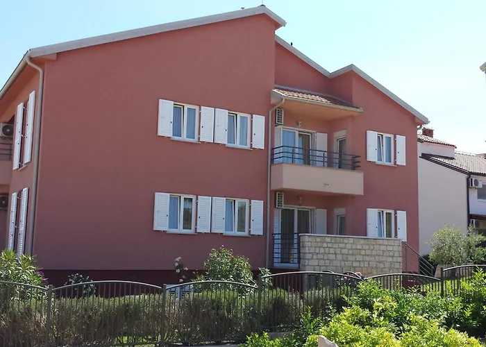 Apartment Pinta Mit Blick Auf Wasser By Interhome Dajla