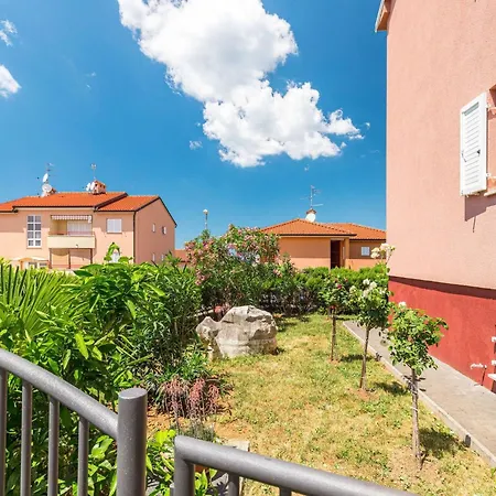 Pinta Mit Blick Auf Wasser By Interhome Apartment *