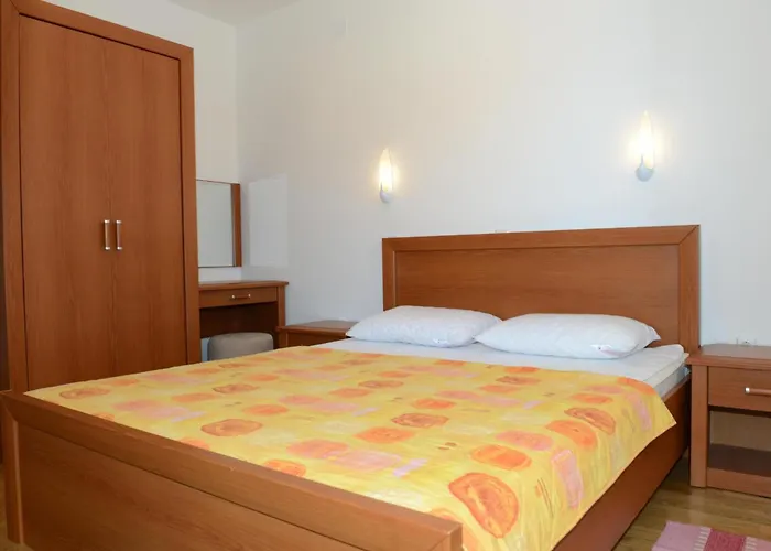 Pinta Mit Blick Auf Wasser By Interhome Appartement Dajla